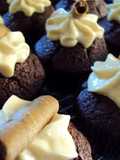 Εκρηκτικό δίδυμο... καφές και σοκολάτα !!Mini cupcakes 🧁 για ερωτευμένους