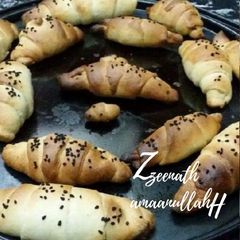 A picture of Mini Chocolate Croissants without Pastry Dough.