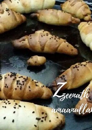 A picture of Mini Chocolate Croissants without Pastry Dough.