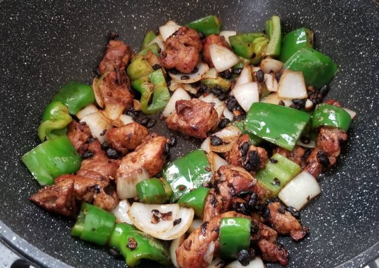Chinese Black Beans spareribs with green bell pepper onion 豉椒炒排骨