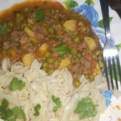 A picture of Macaroni & minced meat plus potatoes & peas Recipe.