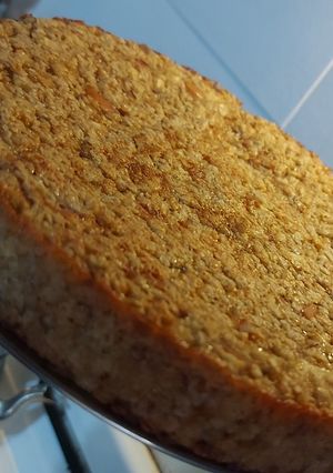 Una foto de TORTA DE MANZANA, BANANA Y AVENA