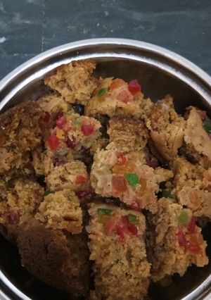 A picture of Parle G biscuit cake.