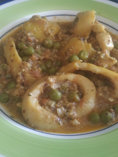 Una foto de Guiso de calamares