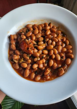 A picture of Portuguese Beans with Chouriço.
