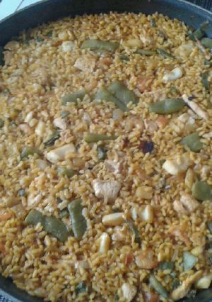 Una foto de Paella
