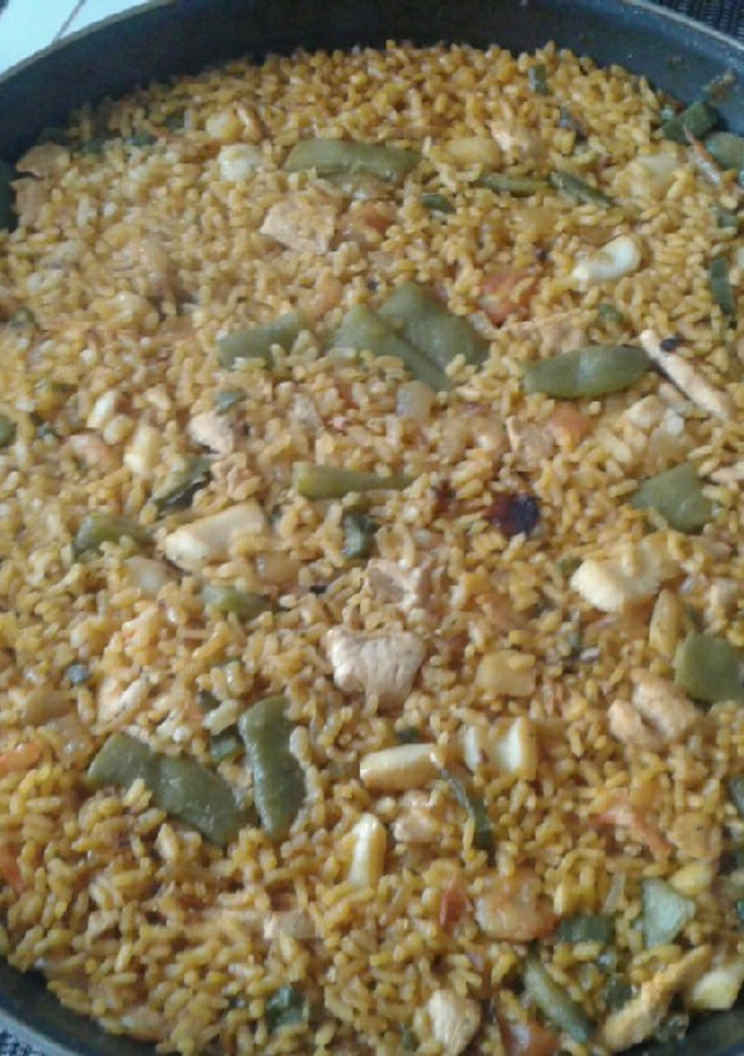 Una foto de Paella