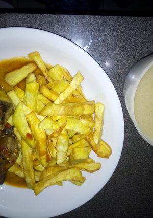 A picture of Fry sweet potato peppered soup and kunun tsamiya.