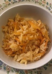 Una foto de Arroz iraquí con zanahoria
