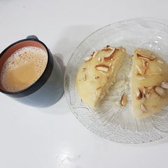 A picture of 1 minute vanilla cake.