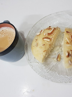 A picture of 1 minute vanilla cake.
