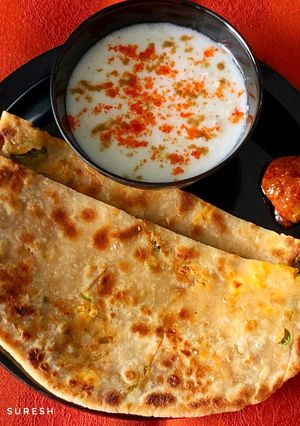 A picture of Paneer stuffed paranthas !!.