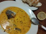 Una foto de caldos con queso