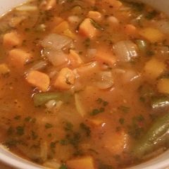 A picture of Sweet Potato & White Bean Soup.