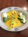 Camarones con perejil y azafrán