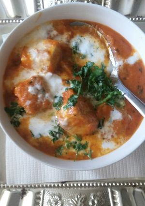 A picture of Paneer butter masala.