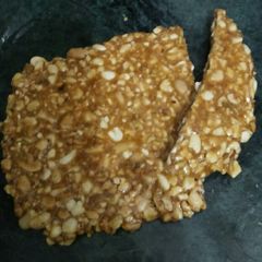 Gud ki chikki A picture of Gud ki chikki.