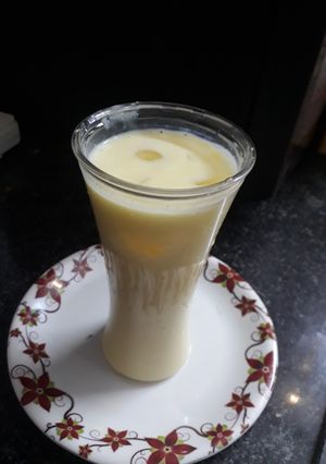 A picture of Mango shake.