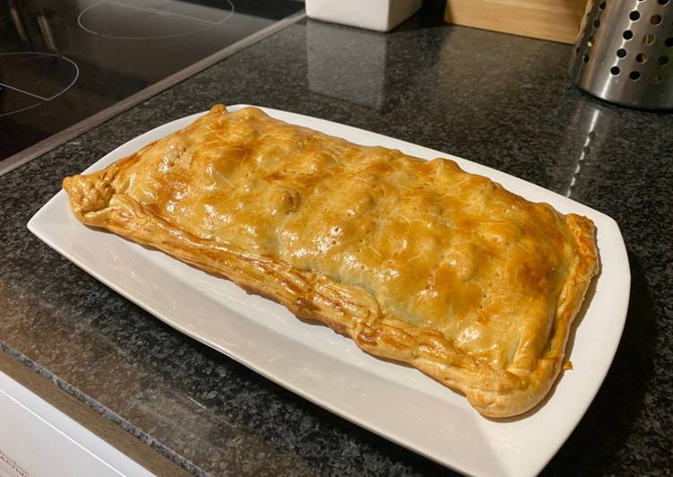 Empanada de espinacas, bacon y queso feta