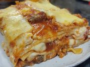 Una foto de boloñesa con bechamel