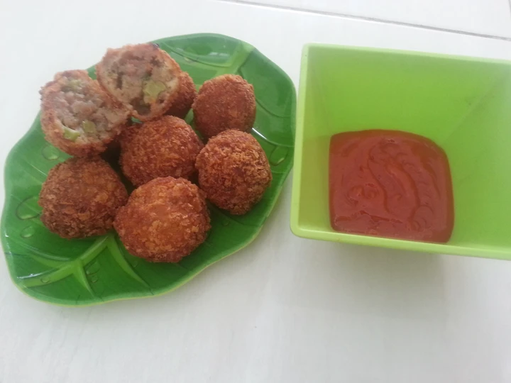 Langkah Mudah untuk Membuat Resep Bola-bola daging sapi krispy yang Lezat Sekali Anti Ribet, Mantap Sekali