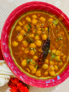 चना मसाला (Chana masala recipe in Hindi) रेसिपी मुख्य फोटो