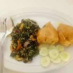 A picture of Alale and spinach salad.