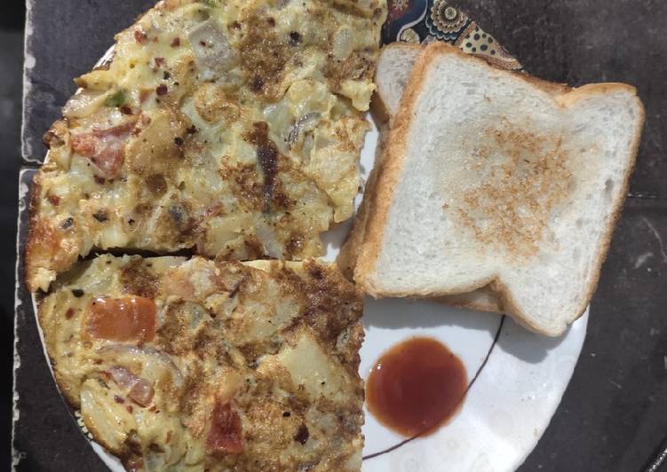 Recipe of Appetizing Spanish omlete with bread