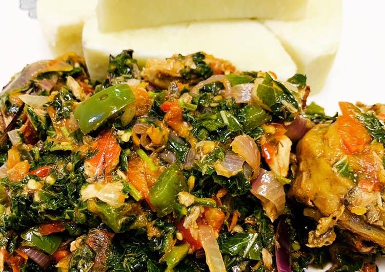 Simple Way to Make Any-night-of-the-week Yam n spinach sauce with smoked chicken and fish | The Best Food|Simple Recipes for Busy Familie