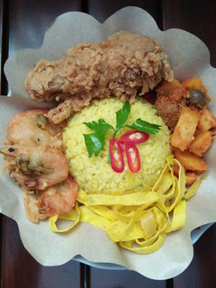 Foto resep Nasi Kuning Magic Com