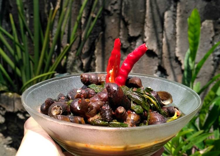 Bagaimana Menyiapkan Sayur Tutut (Lingling) Tumis kangkung, Bisa Manjain Lidah