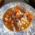 Potaje de garbanzos con ternera