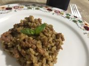 Uma foto de risoto frango