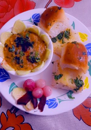 A picture of Masaledar Pav bhaji.