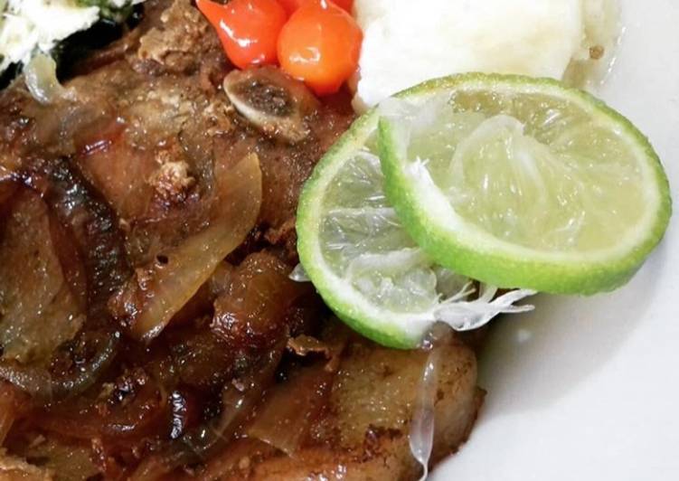 Bisteca suína refogada - Tudogosreceitas