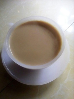 A picture of Ginger, black pepper, cardamom and cinnamon flavored tea.