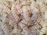 Una foto di porro e pancetta