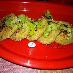 A picture of Dry Green Peas Tawa Kebab.