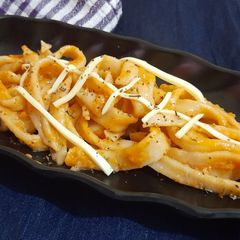 A picture of Homemade Fettuccine pasta with arebita source.