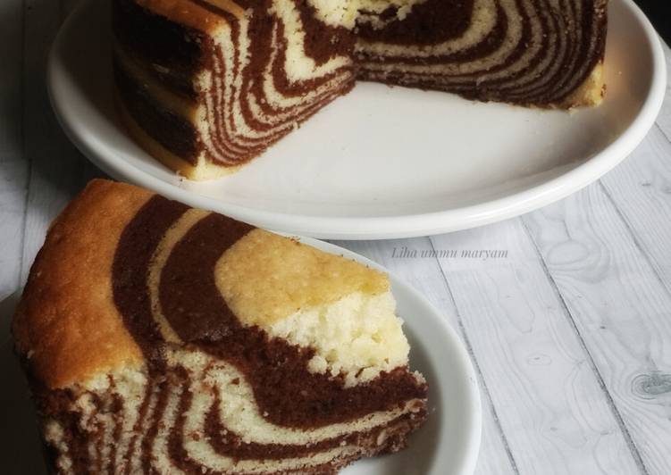 Bolu zebra putih telur