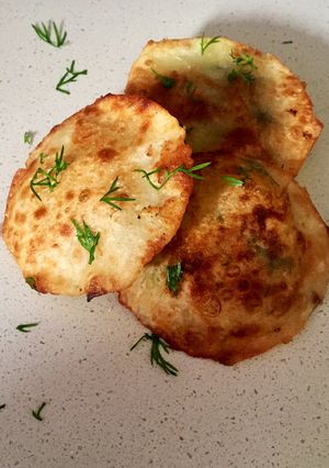 A picture of Potatoes samosa.