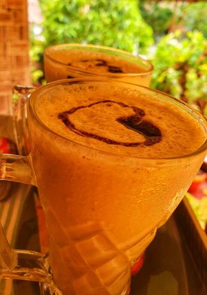 बटरस्कॉच मिल्क शेक(butter scotch milk shake recipe in hindi) रेसिपी मुख्य फोटो