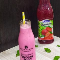 Strawberry juice using strawberry crush A picture of Strawberry juice using strawberry crush.