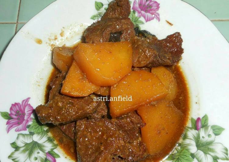 Semur Daging Kentang