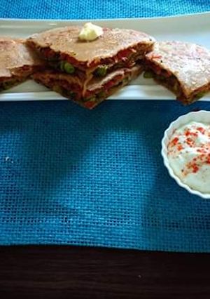 A picture of Double deckker paratha.