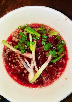 Hình của món Canh củ dền nấu thịt bằm.