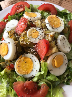 Una foto de Ensalada TaiLau de pollo
