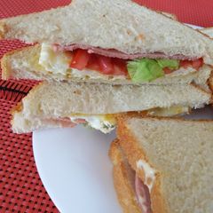 Ham sandwich #authormarathon# A picture of Ham sandwich #authormarathon#.