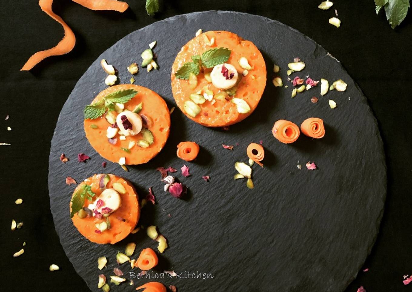 Gajar Ka Halwa (Carrot Pudding)