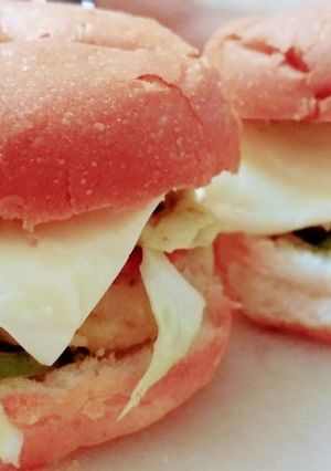 A picture of Jain Vegetable Burger 🍔.